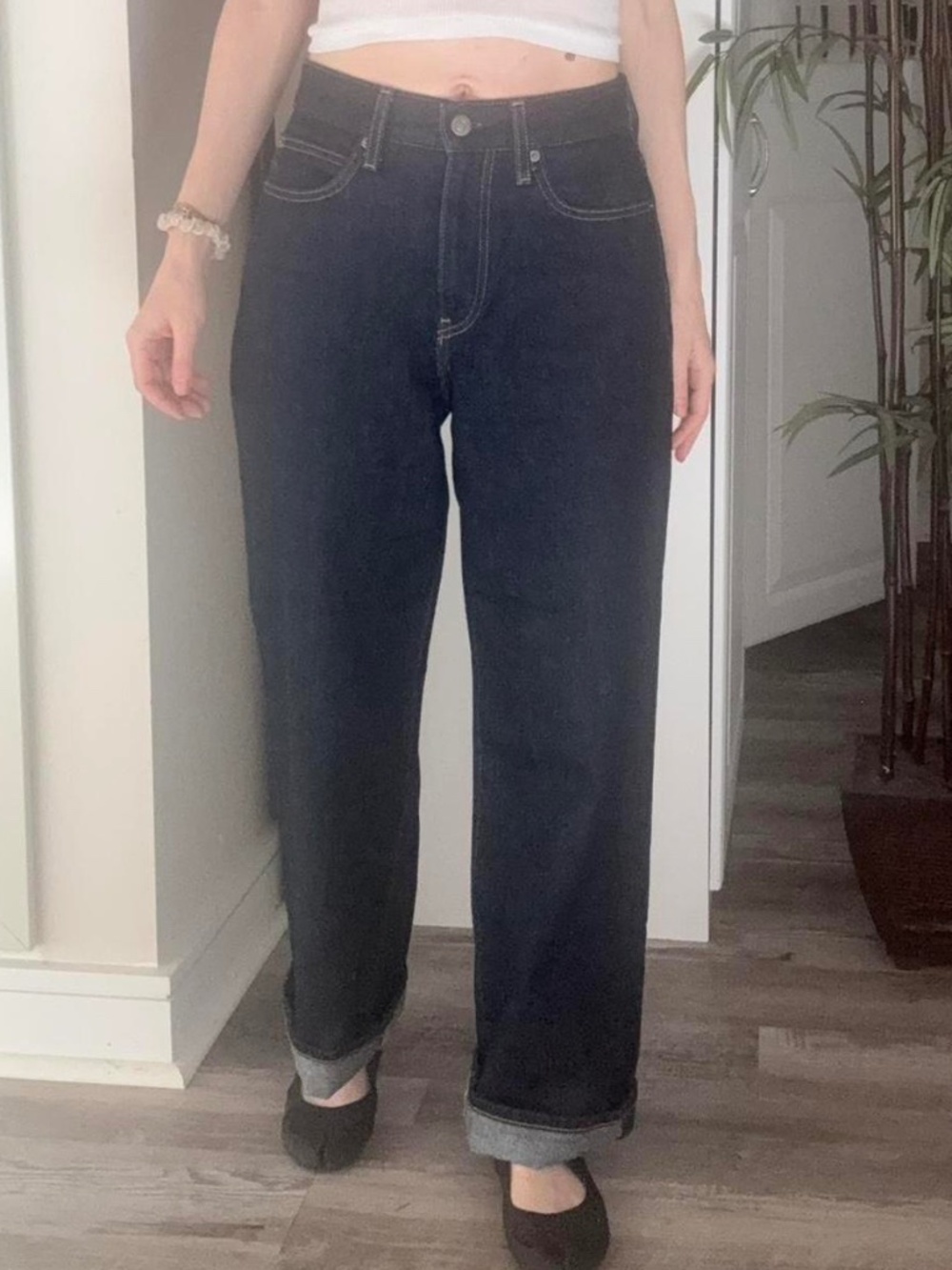Uniqlo dark indigo straight leg jeans